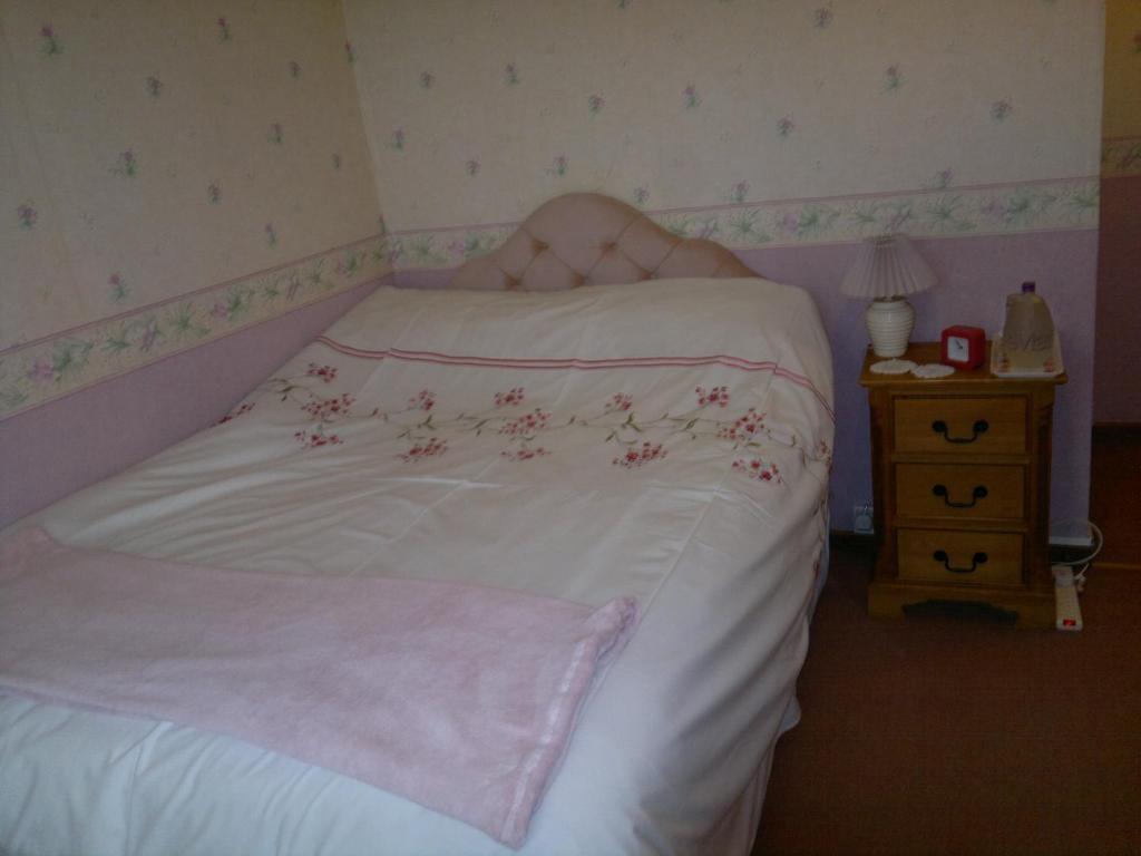 La Maison Jaune Bouresse Room photo