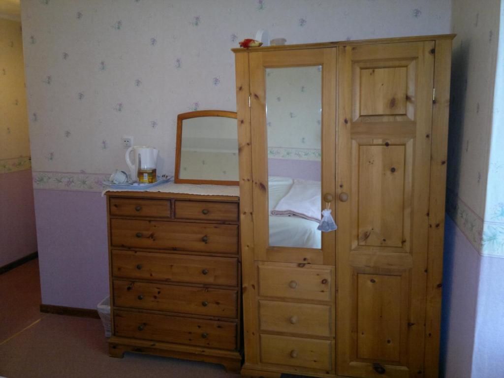 La Maison Jaune Bouresse Room photo